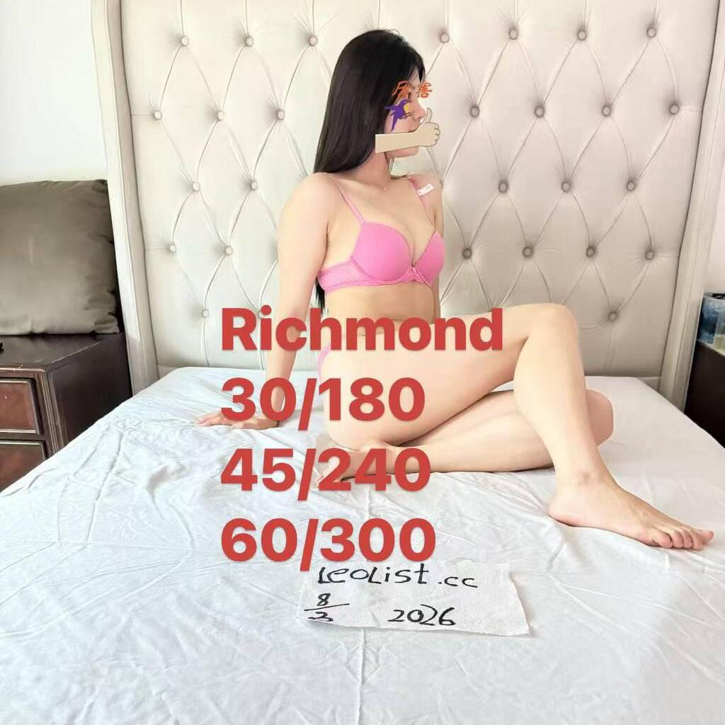 
                        Emily.
                     is Female Escorts. | Vancouver | British Columbia | Canada | canadatopescorts.com 