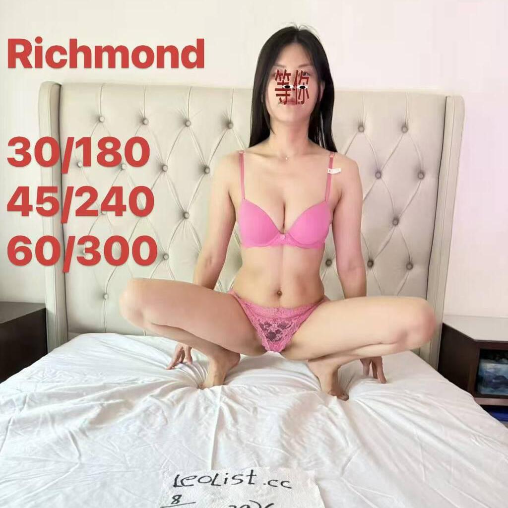 
                        Emily.
                     is Female Escorts. | Vancouver | British Columbia | Canada | canadatopescorts.com 