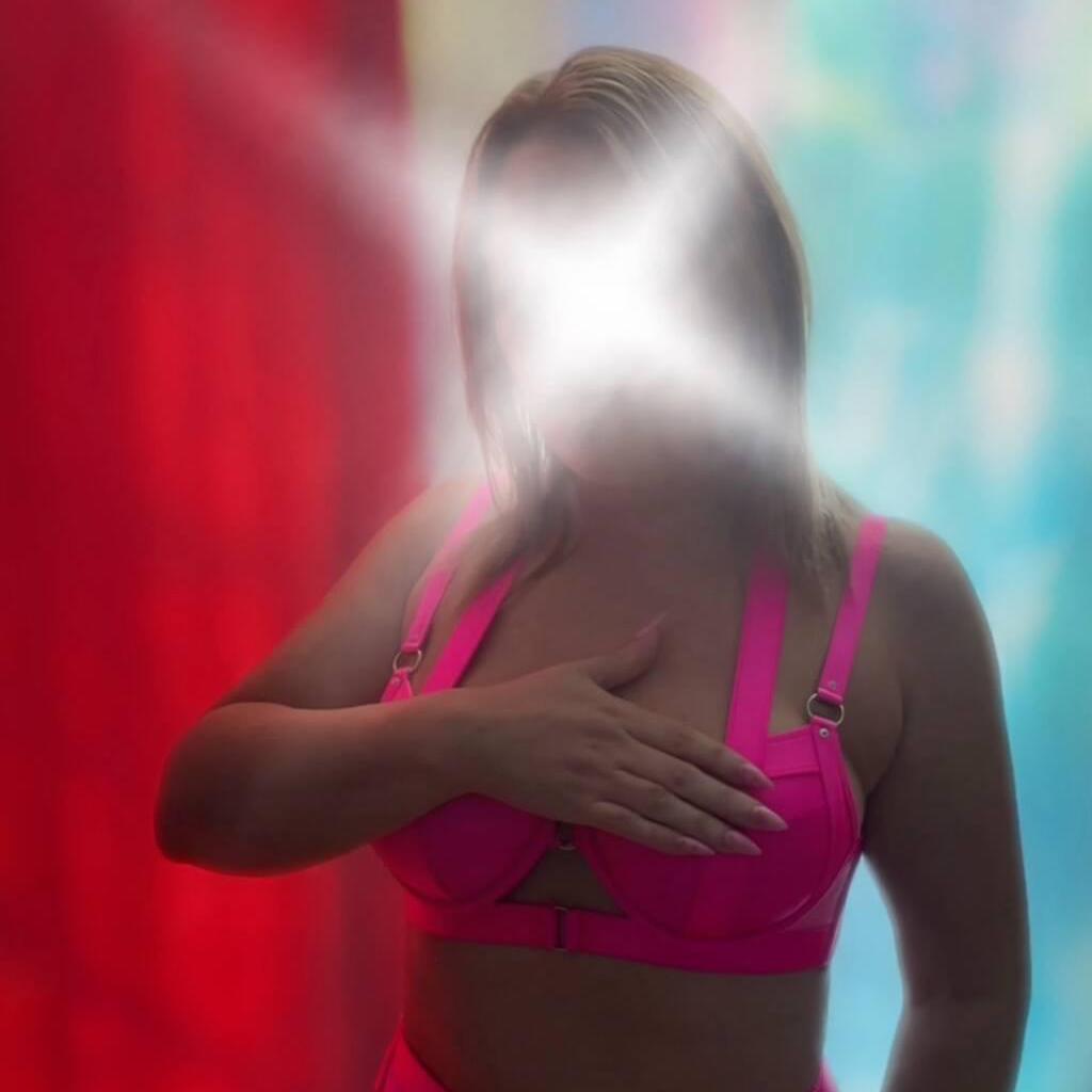 
                        Serena ca$h
                     is Female Escorts. | Brandon | Manitoba | Canada | canadatopescorts.com 