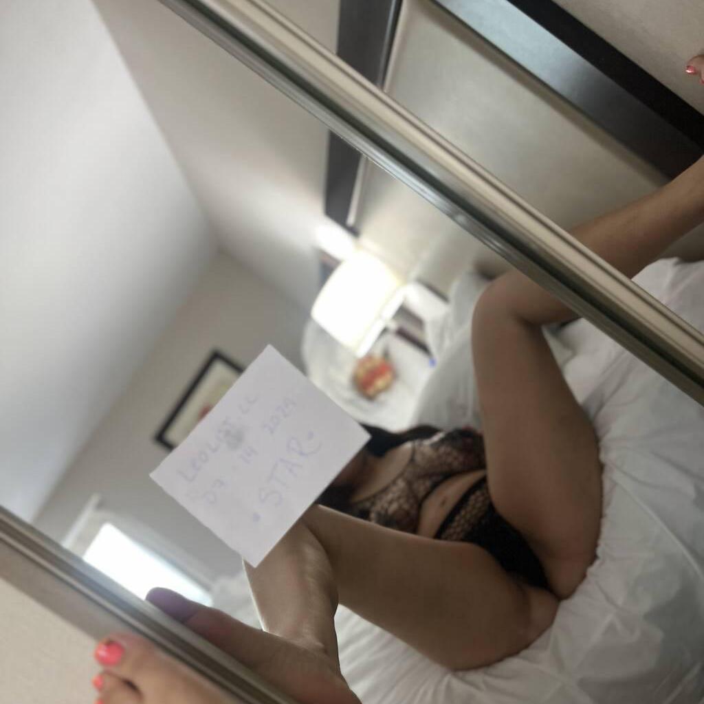 
                        Starr
                     is Female Escorts. | Hamilton | Ontario | Canada | canadatopescorts.com 