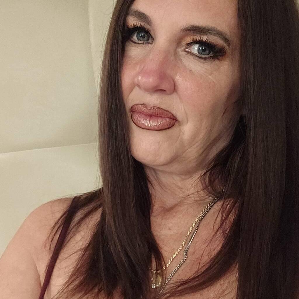 
                        Cougarnikki
                     is Female Escorts. | Abbotsford | British Columbia | Canada | canadatopescorts.com 