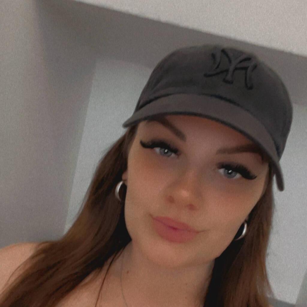 
                        Kandi
                     is Female Escorts. | Lethbridge | Alberta | Canada | canadatopescorts.com 