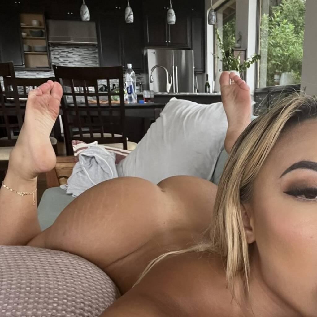 
                        Jane
                     is Female Escorts. | Sunshine Coast | British Columbia | Canada | canadatopescorts.com 