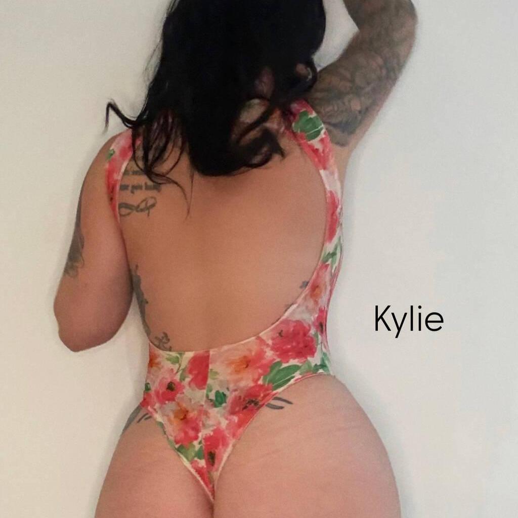 
                        Kylie
                     is Female Escorts. | Brandon | Manitoba | Canada | canadatopescorts.com 