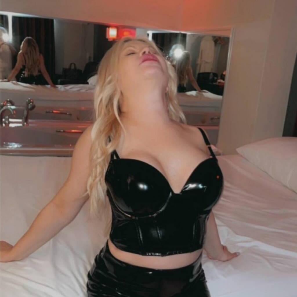 
                        Ambiance magique
                     is Female Escorts. | Quebec City | Quebec | Canada | canadatopescorts.com 