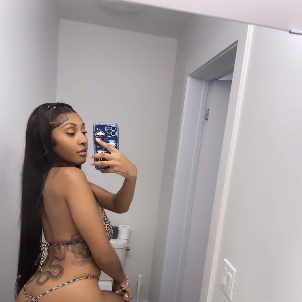 
                        Sabrina
                     is Female Escorts. | Toronto | Ontario | Canada | canadatopescorts.com 