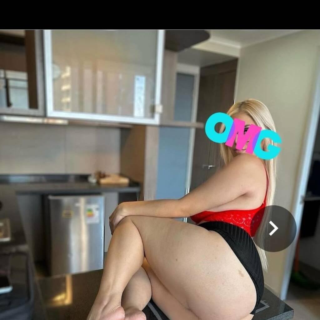 
                        Karol
                     is Female Escorts. | Montreal | Quebec | Canada | canadatopescorts.com 