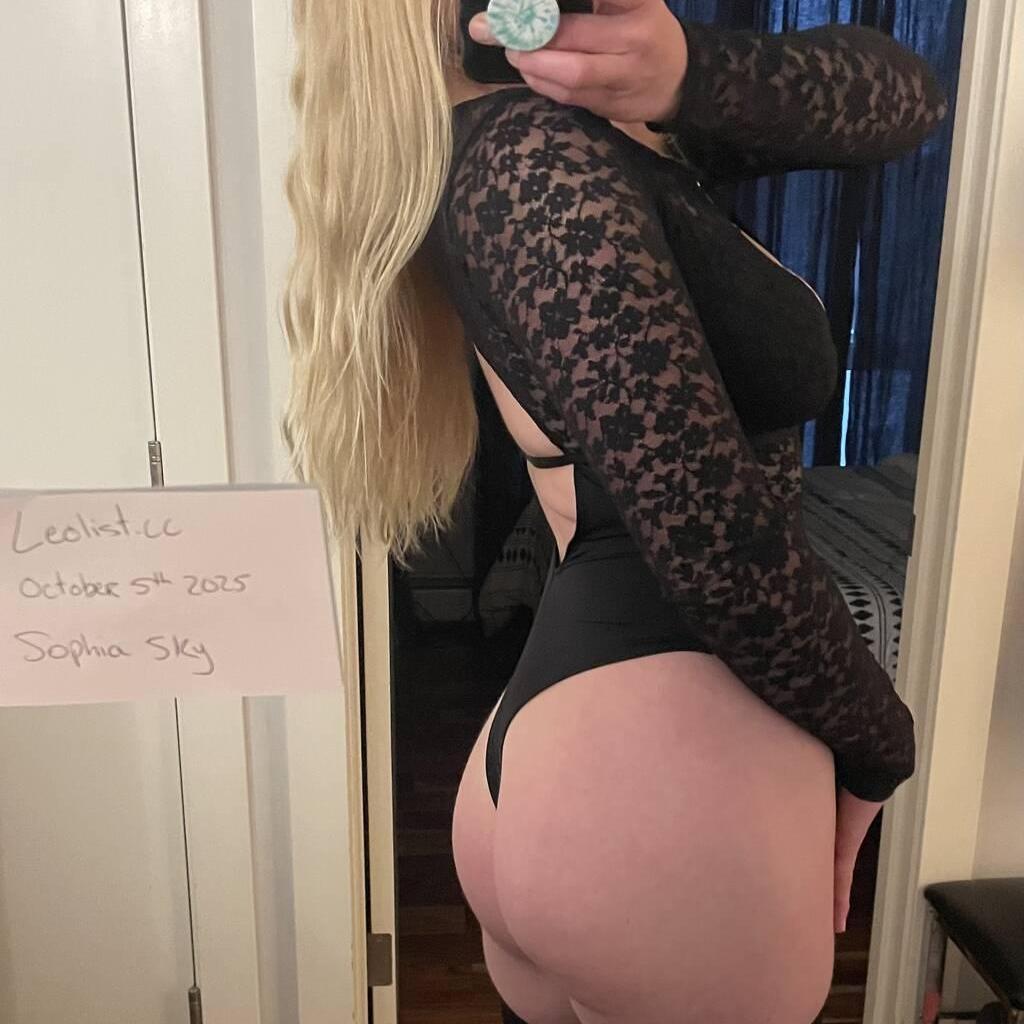 
                        Sophia Sky
                     is Female Escorts. | Lethbridge | Alberta | Canada | canadatopescorts.com 