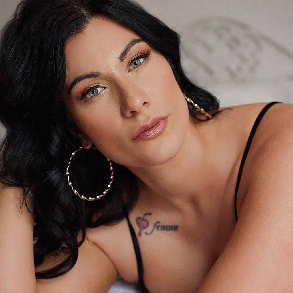 
                        Riley
                     is Female Escorts. | Winnipeg | Manitoba | Canada | canadatopescorts.com 