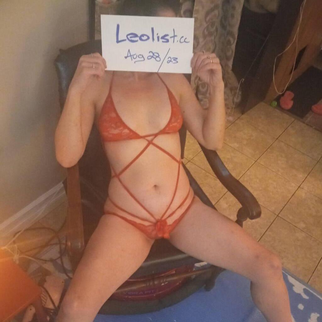 
                        Mackenzie
                     is Female Escorts. | Moncton | New Brunswick | Canada | canadatopescorts.com 