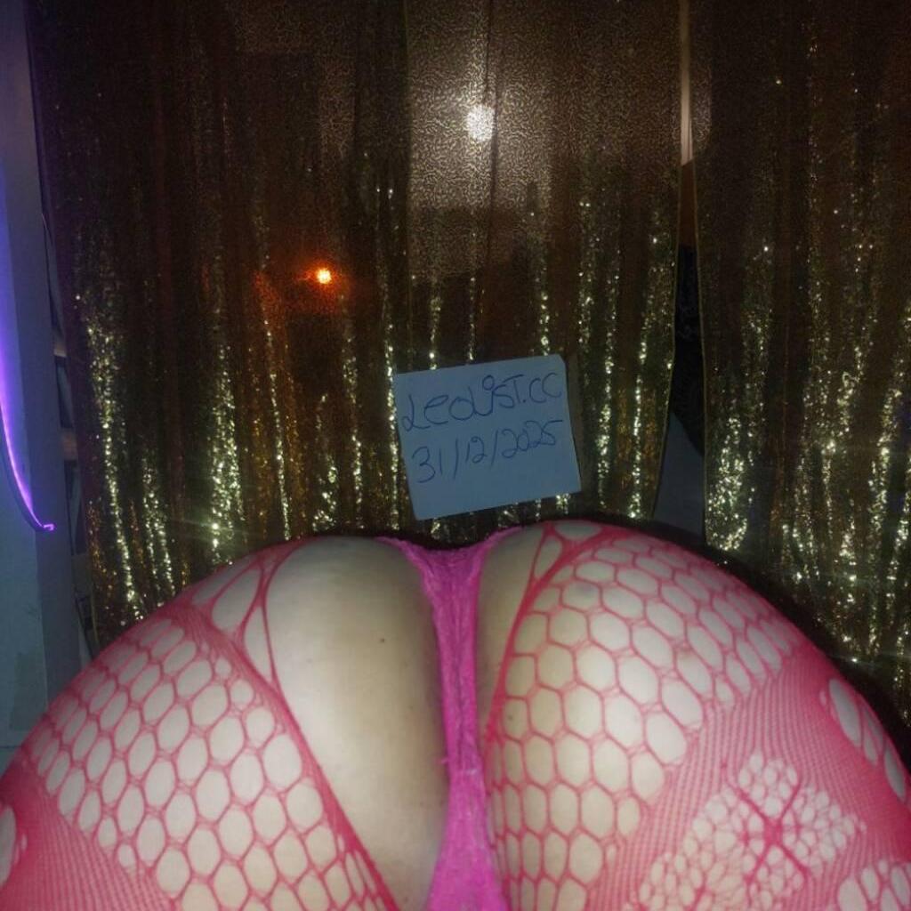 
                        Jenna
                     is Female Escorts. | Quebec City | Quebec | Canada | canadatopescorts.com 