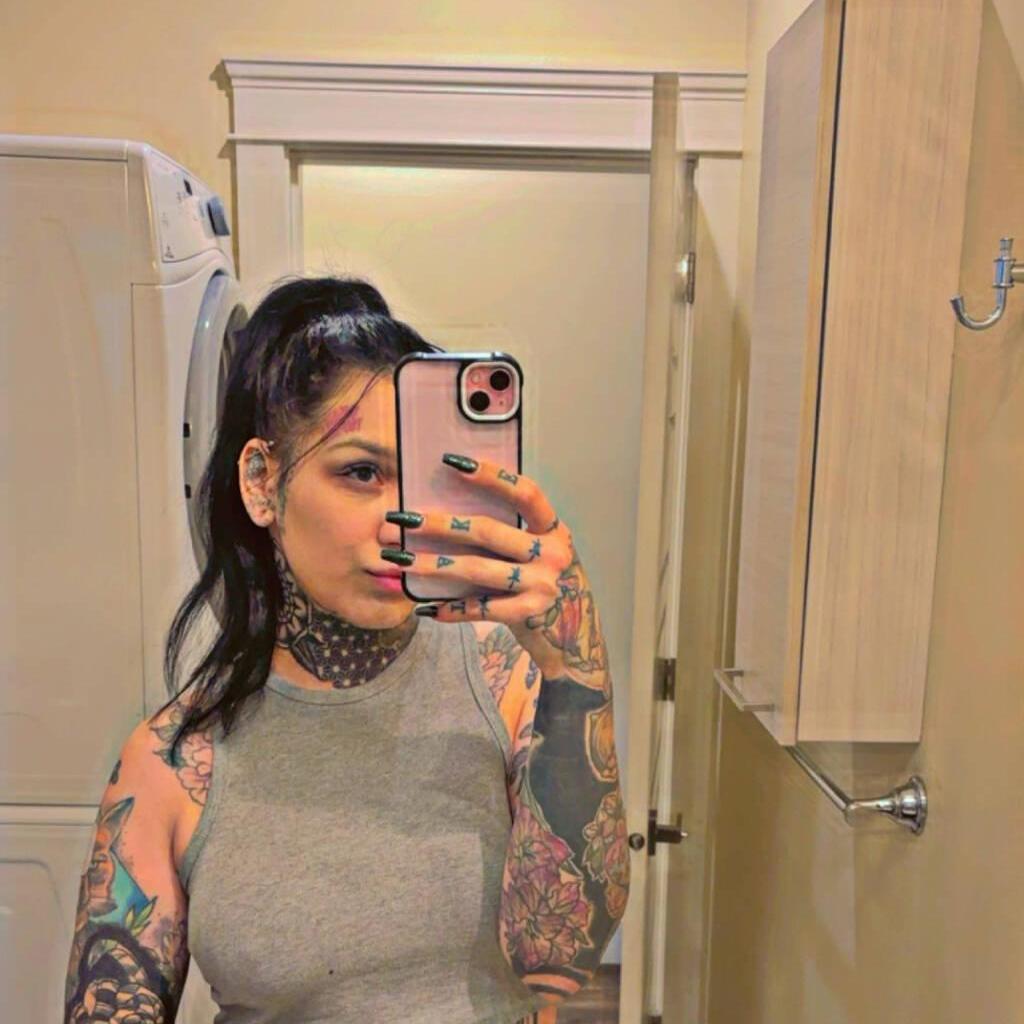 
                        Madison
                     is Female Escorts. | Calgary | Alberta | Canada | canadatopescorts.com 