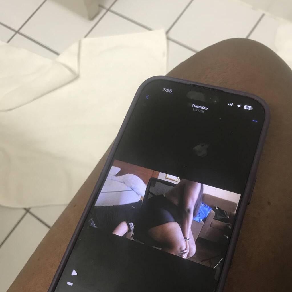 
                        Rosey royale
                     is Female Escorts. | Kelowna | British Columbia | Canada | canadatopescorts.com 