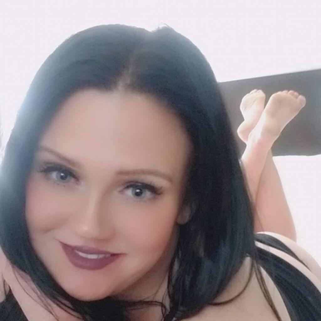 
                        Quinn
                     is Female Escorts. | Hamilton | Ontario | Canada | canadatopescorts.com 