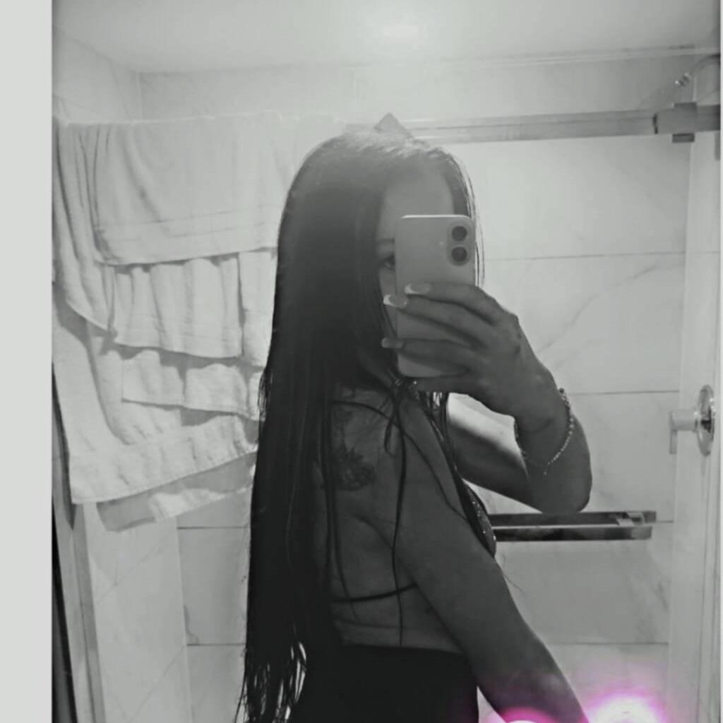 
                        Elle
                     is Female Escorts. | Hamilton | Ontario | Canada | canadatopescorts.com 