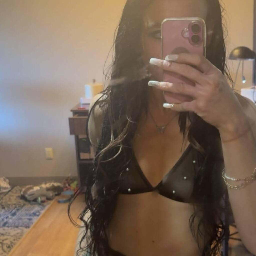 
                        Elle
                     is Female Escorts. | Hamilton | Ontario | Canada | canadatopescorts.com 