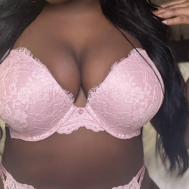 
                        Mia
                     is Female Escorts. | Montreal | Quebec | Canada | canadatopescorts.com 