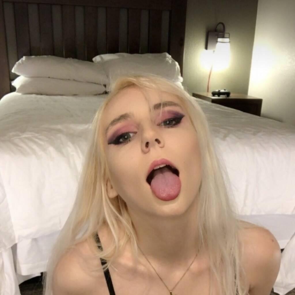 
                        Selena
                     is Female Escorts. | Sunshine Coast | British Columbia | Canada | canadatopescorts.com 