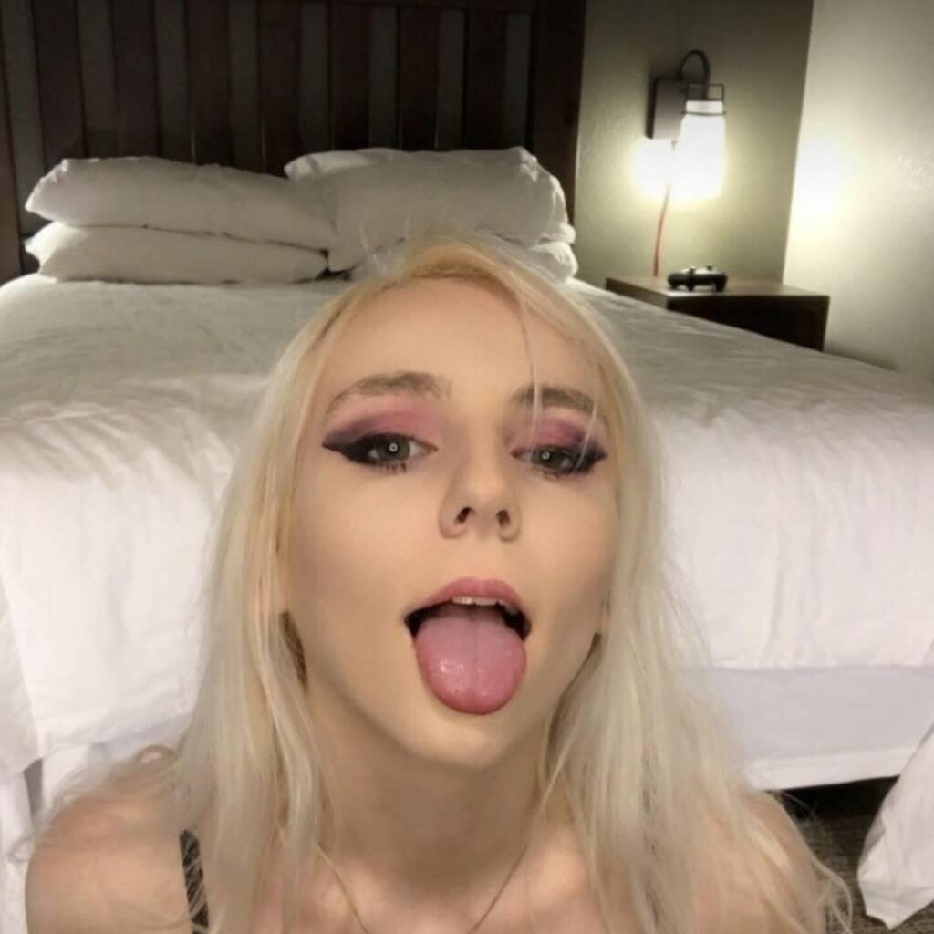 
                        Selena
                     is Female Escorts. | Sunshine Coast | British Columbia | Canada | canadatopescorts.com 