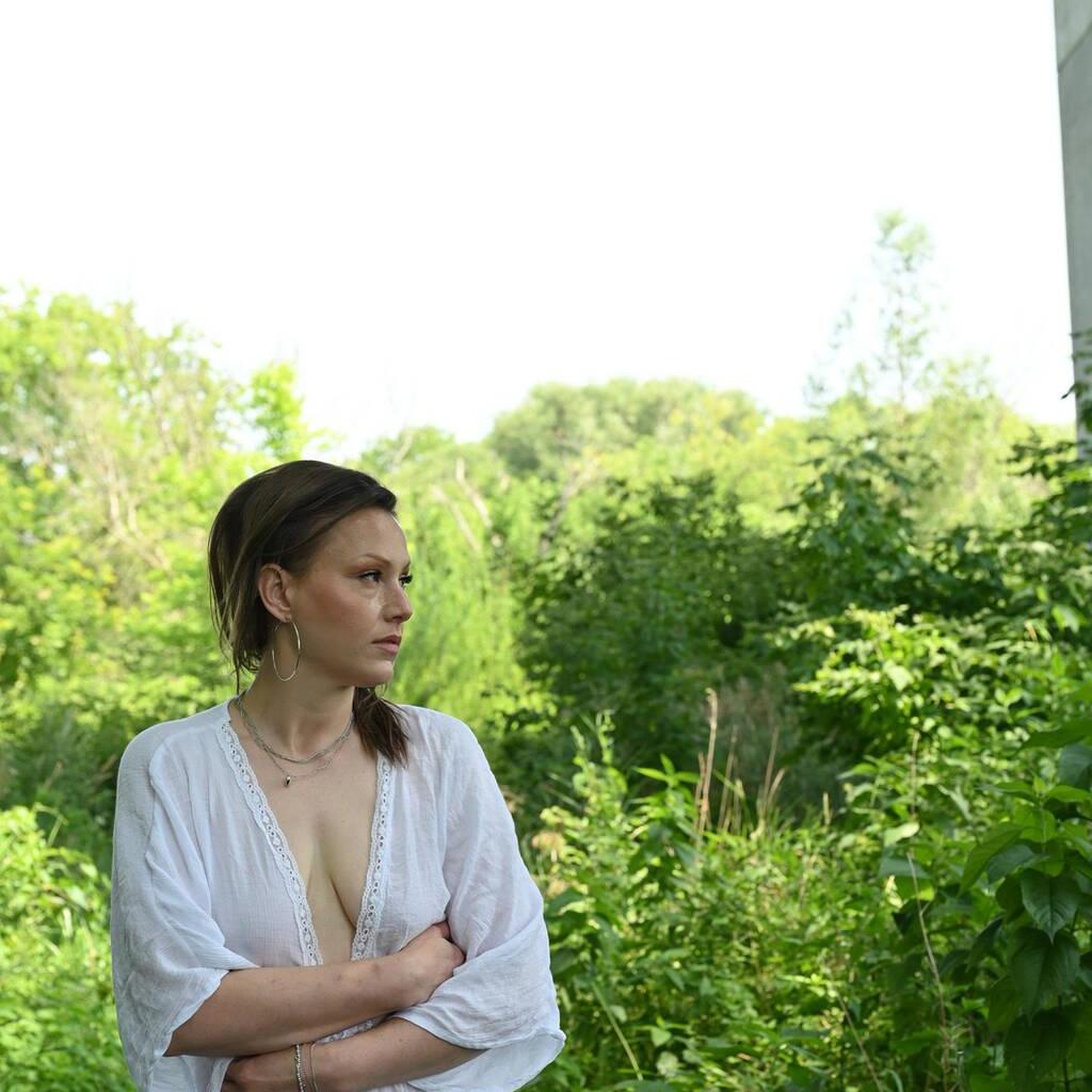 
                        Emma
                     is Female Escorts. | Guelph | Ontario | Canada | canadatopescorts.com 