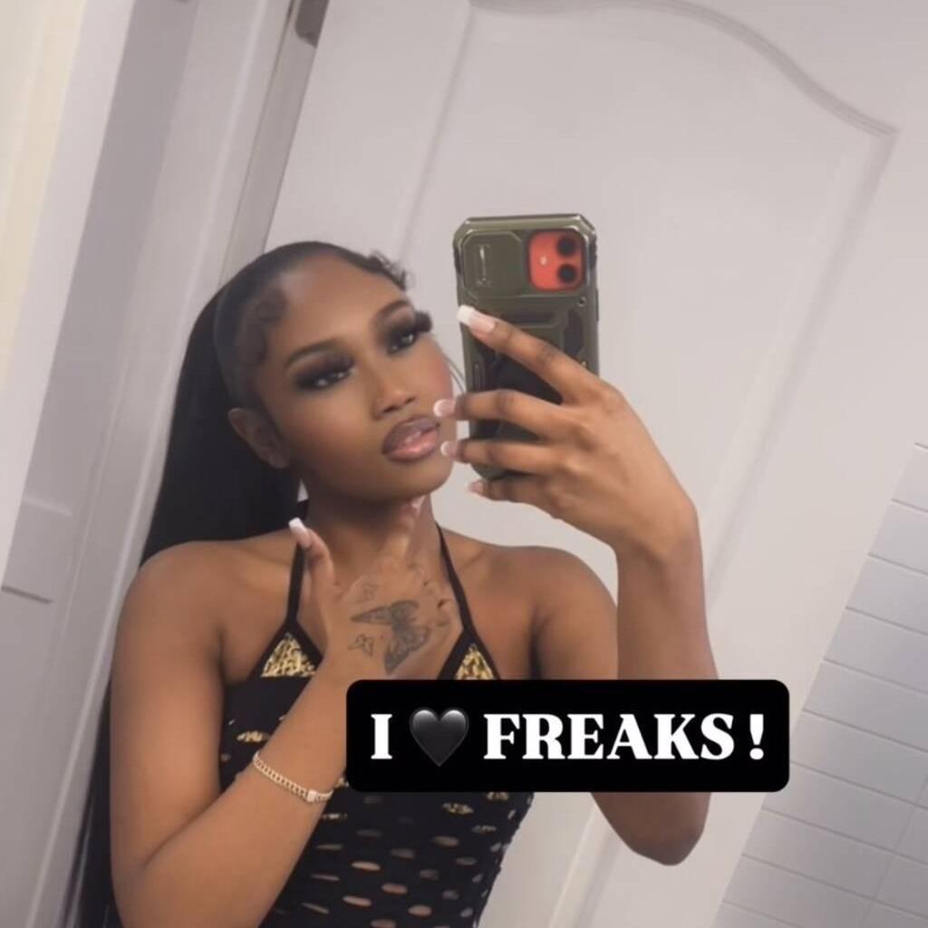 
                        Chanel & Asia
                     is Female Escorts. | Kitchener | Ontario | Canada | canadatopescorts.com 