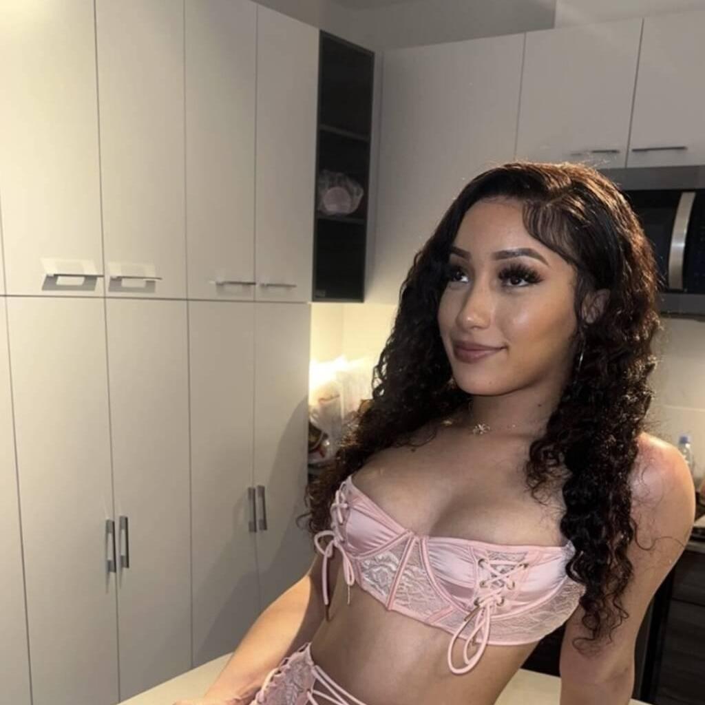 
                        Lianna
                     is Female Escorts. | Hamilton | Ontario | Canada | canadatopescorts.com 