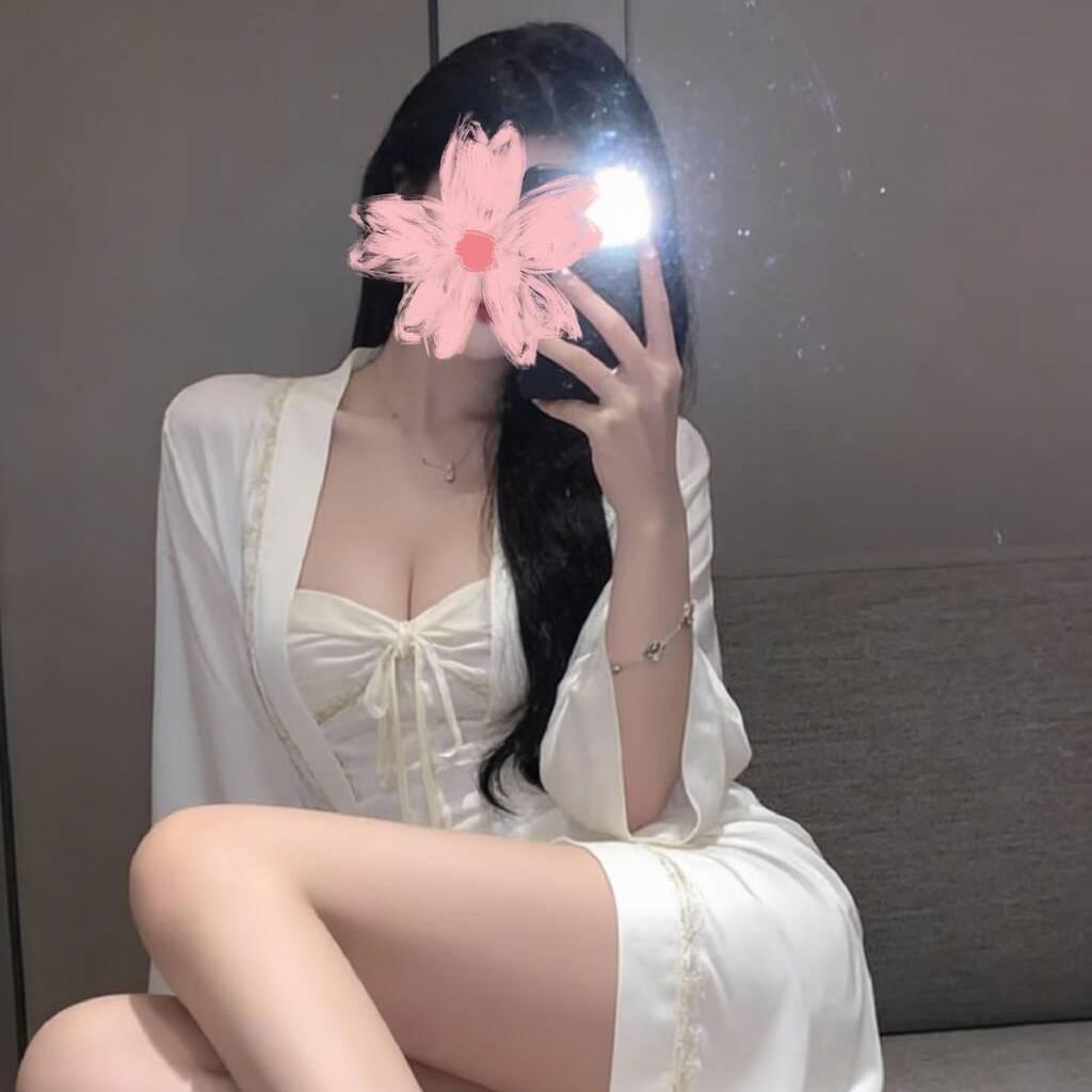 
                        Cola
                     is Female Escorts. | Vancouver | British Columbia | Canada | canadatopescorts.com 