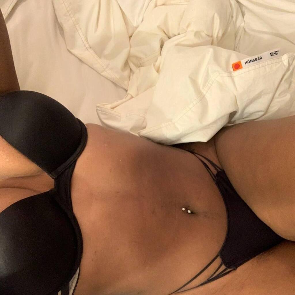 
                        Yullissa
                     is Female Escorts. | Winnipeg | Manitoba | Canada | canadatopescorts.com 