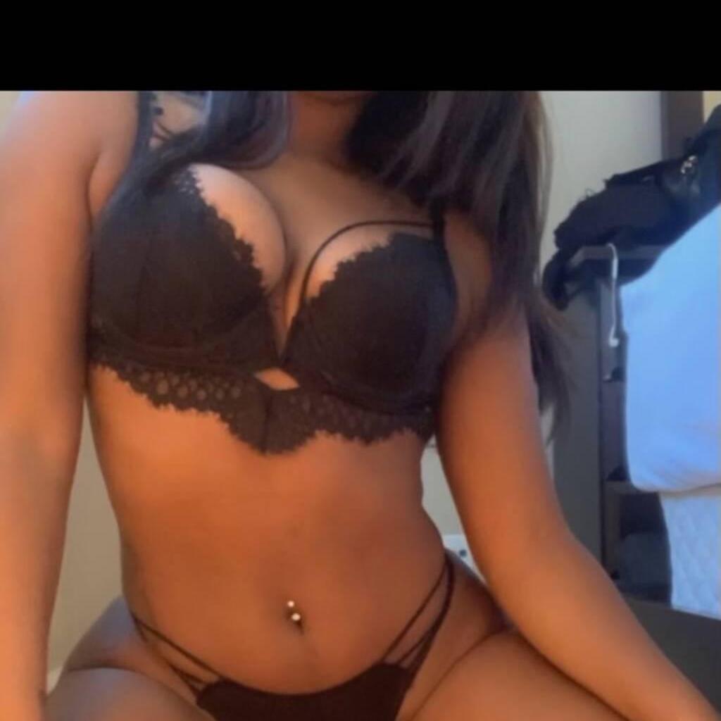 
                        Yullissa
                     is Female Escorts. | Winnipeg | Manitoba | Canada | canadatopescorts.com 