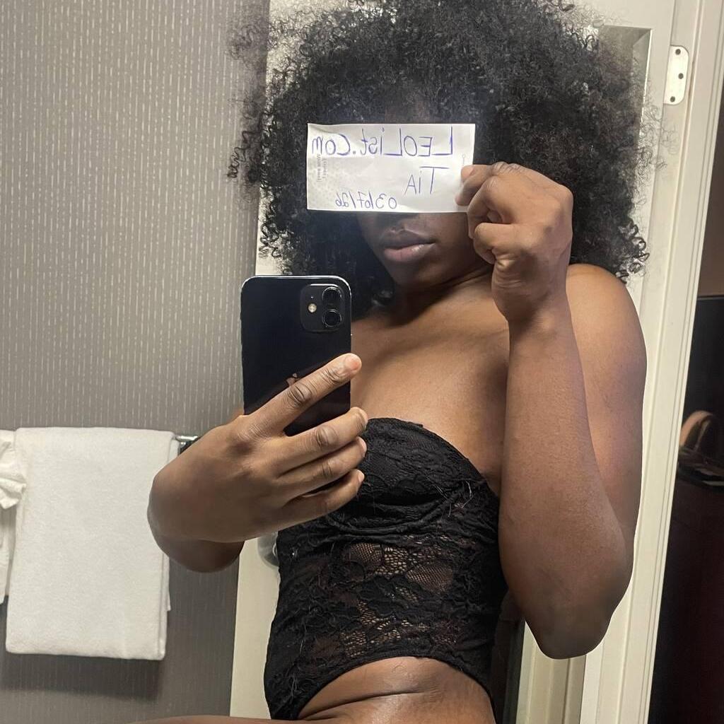 
                        Tia 613 . 903 8899
                     is Female Escorts. | Niagara | Ontario | Canada | canadatopescorts.com 