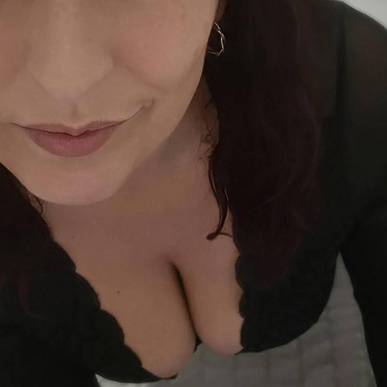 
                        Douce Alice
                     is Female Escorts. | Montreal | Quebec | Canada | canadatopescorts.com 