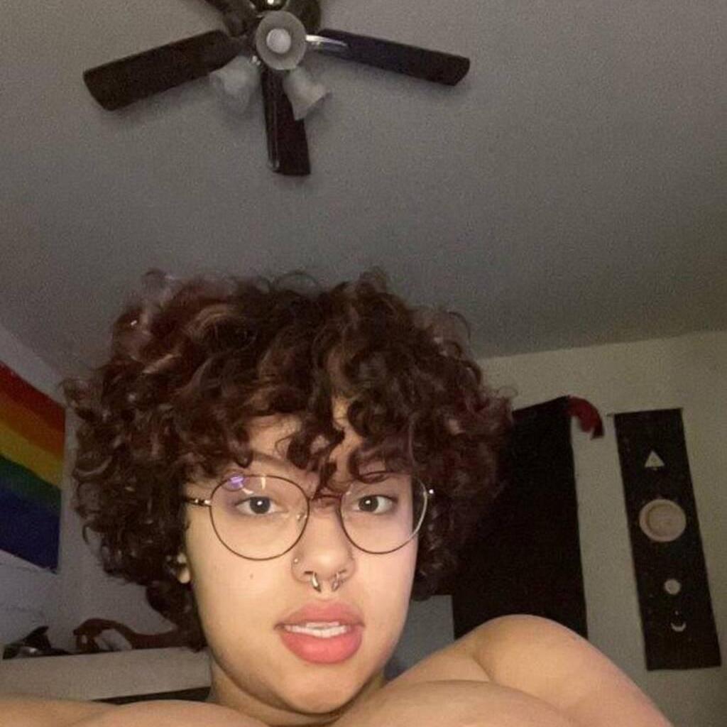 
                        Lucy
                     is Female Escorts. | Comox Balley | British Columbia | Canada | canadatopescorts.com 