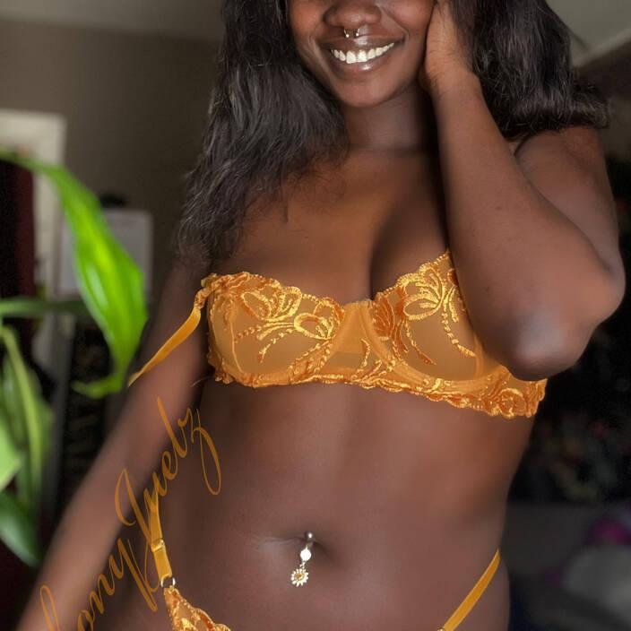 
                        Juelz
                     is Female Escorts. | Fredericton | New Brunswick | Canada | canadatopescorts.com 