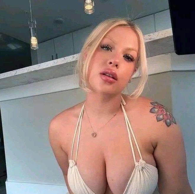 
                        Daisy
                     is Female Escorts. | Fredericton | New Brunswick | Canada | canadatopescorts.com 