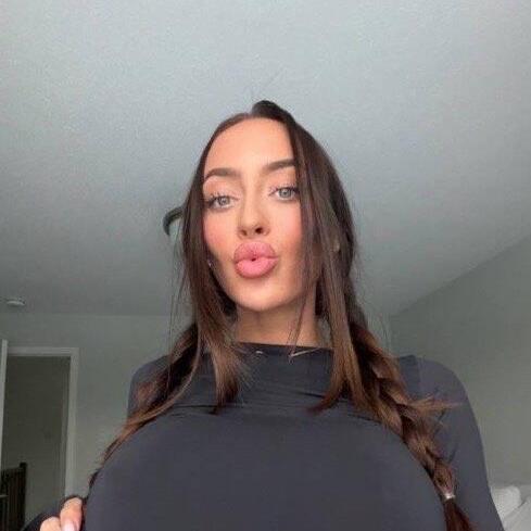 
                        Melissa
                     is Female Escorts. | Fredericton | New Brunswick | Canada | canadatopescorts.com 