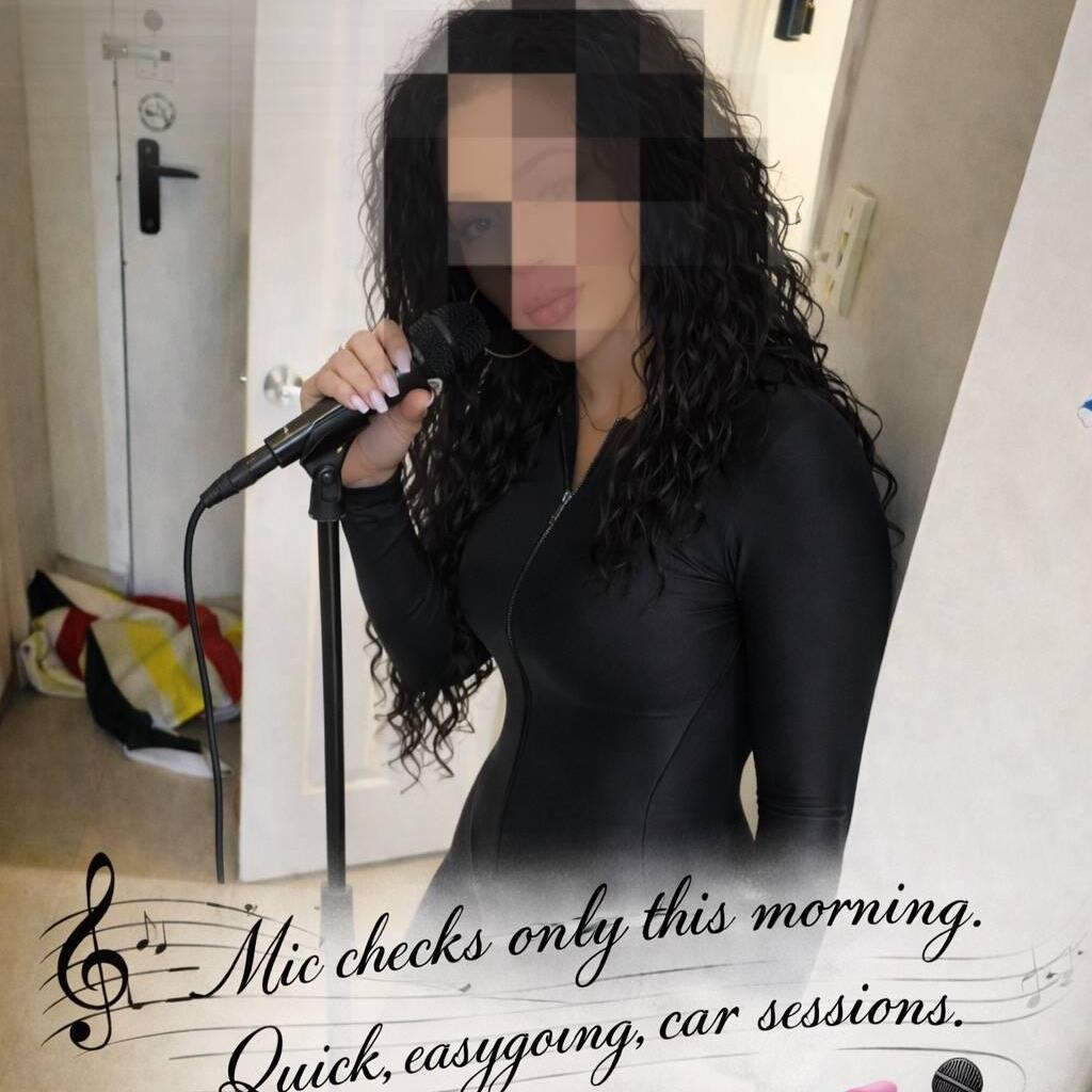 
                        Bonnie
                     is Female Escorts. | Barrie | Ontario | Canada | canadatopescorts.com 