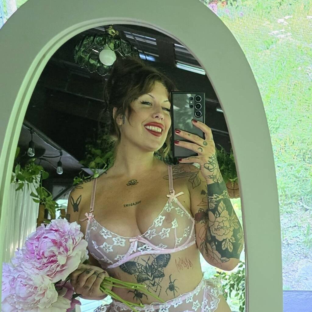 
                        Sabrina Chains
                     is Female Escorts. | Montreal | Quebec | Canada | canadatopescorts.com 