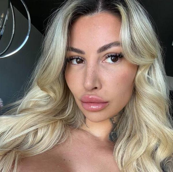 
                        Loloduch
                     is Female Escorts. | Montreal | Quebec | Canada | canadatopescorts.com 