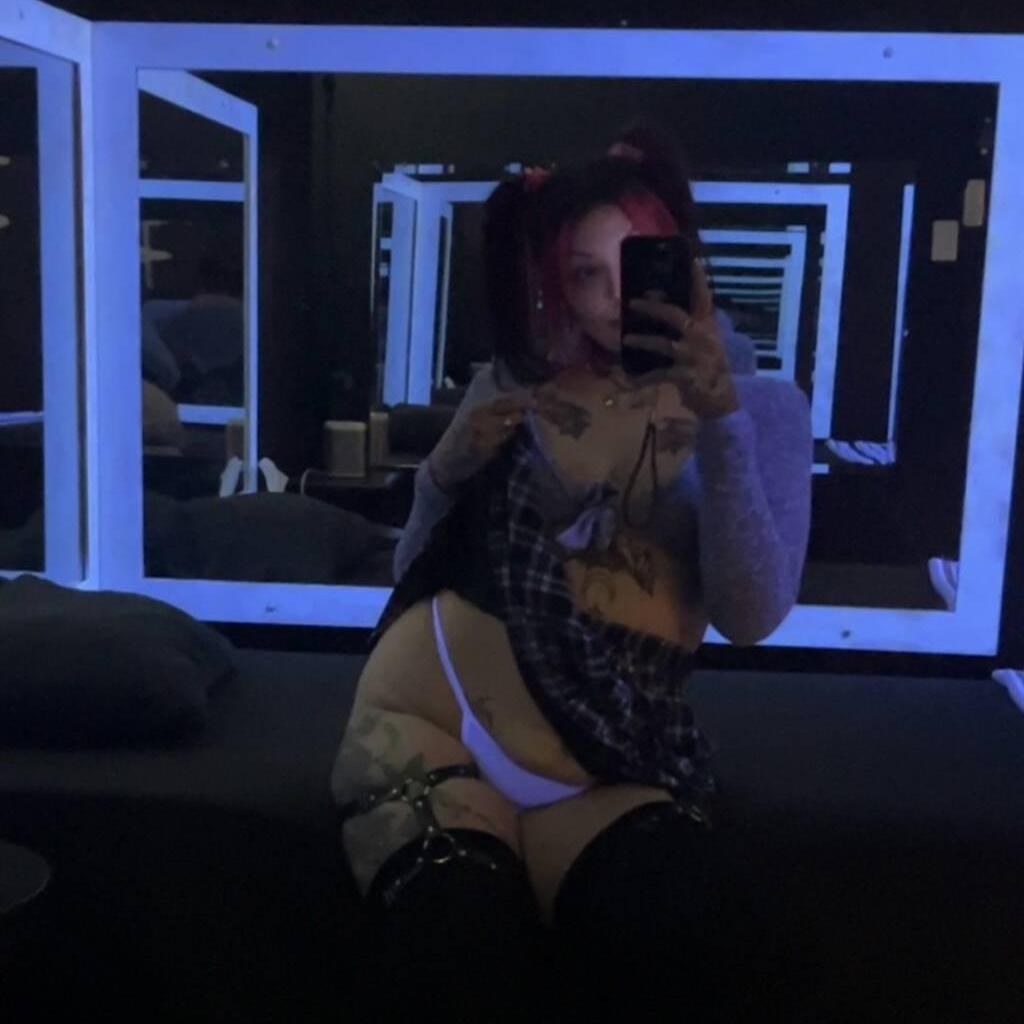 
                        Shadow
                     is Female Escorts. | Lethbridge | Alberta | Canada | canadatopescorts.com 