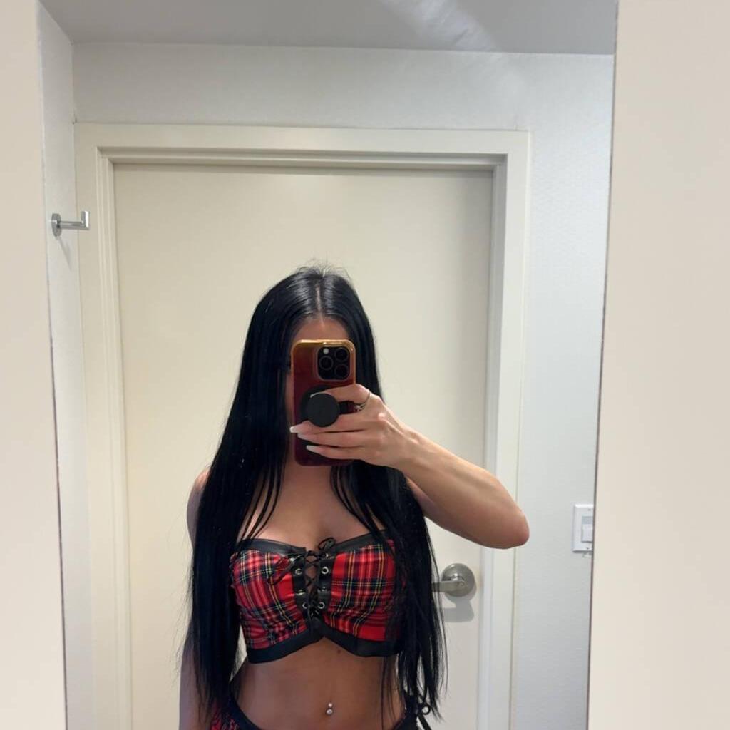 
                        French Bombshell Keissy
                     is Female Escorts. | Edmonton | Alberta | Canada | canadatopescorts.com 