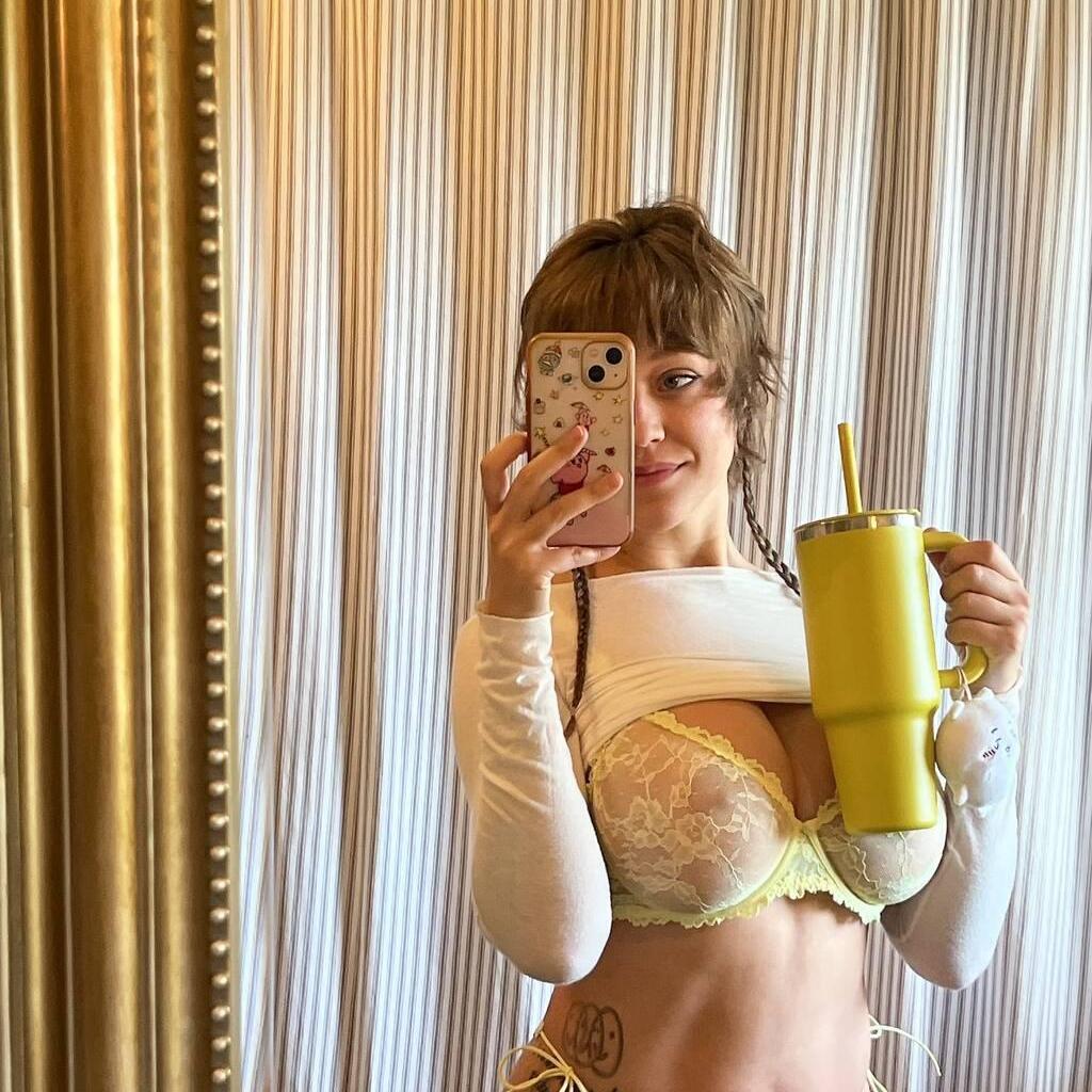 
                        Sabrina
                     is Female Escorts. | Cariboo | British Columbia | Canada | canadatopescorts.com 