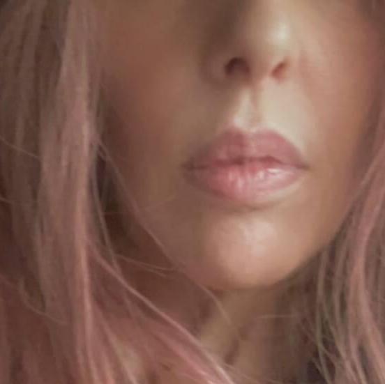 
                        Charlie
                     is Female Escorts. | Calgary | Alberta | Canada | canadatopescorts.com 