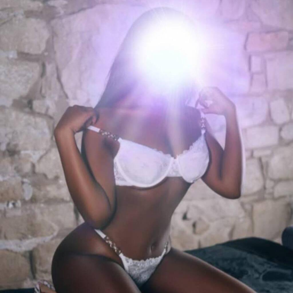 
                        Rose
                     is Female Escorts. | Sherbrooke | Quebec | Canada | canadatopescorts.com 