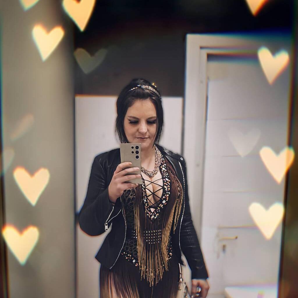 
                        Roxi chanel
                     is Female Escorts. | Regina | Saskatchewan | Canada | canadatopescorts.com 