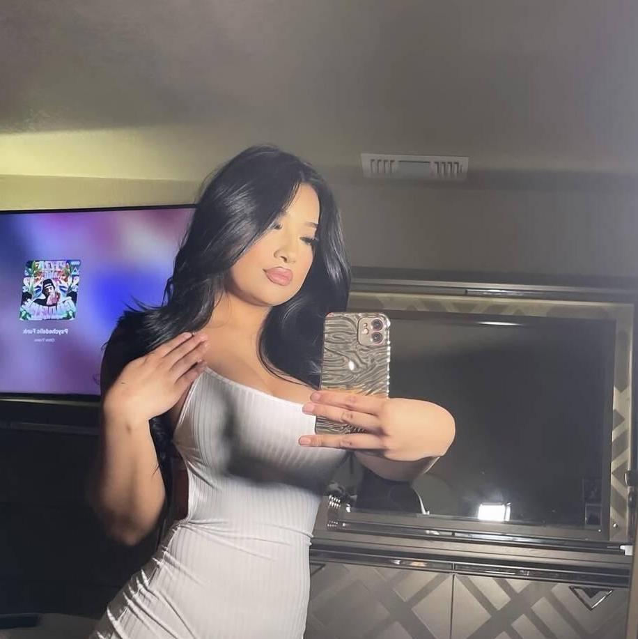 
                        Amara
                     is Female Escorts. | Guelph | Ontario | Canada | canadatopescorts.com 