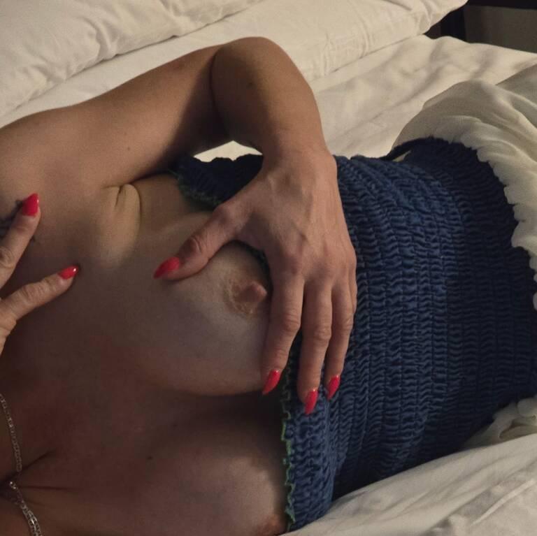 
                        Sexy_Ladie
                     is Female Escorts. | Trois Rivieres | Quebec | Canada | canadatopescorts.com 