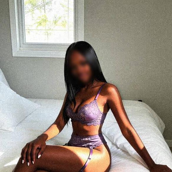 
                        Rose
                     is Female Escorts. | Abbotsford | British Columbia | Canada | canadatopescorts.com 
