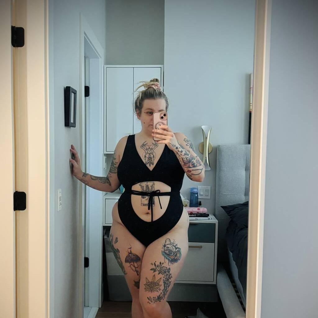 
                        Holly Darling
                     is Female Escorts. | Abbotsford | British Columbia | Canada | canadatopescorts.com 