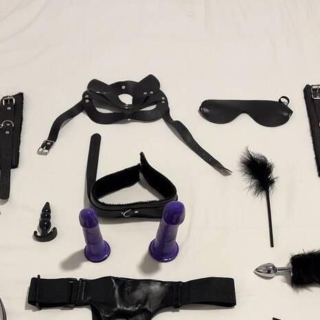 
                        Melly
                     is Female Escorts. | Kitchener | Ontario | Canada | canadatopescorts.com 