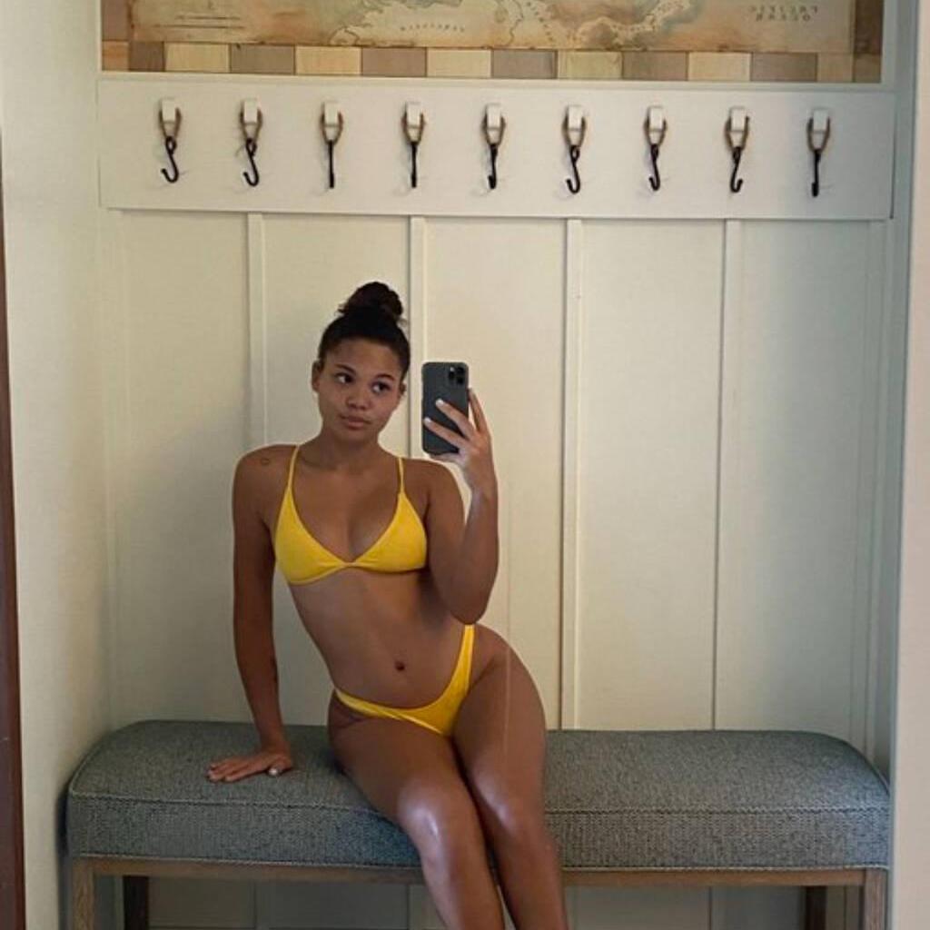 
                        Maude
                     is Female Escorts. | Red Deer | Alberta | Canada | canadatopescorts.com 